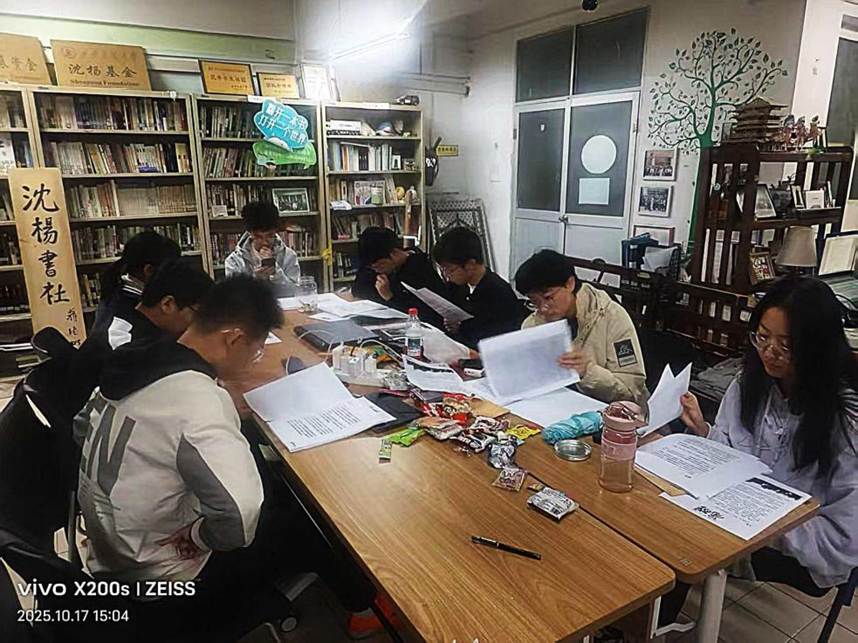 4f569b25a820166f619a96eb7602f001